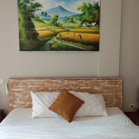 Umah Tikari Guesthouse Canggu Extérieur photo