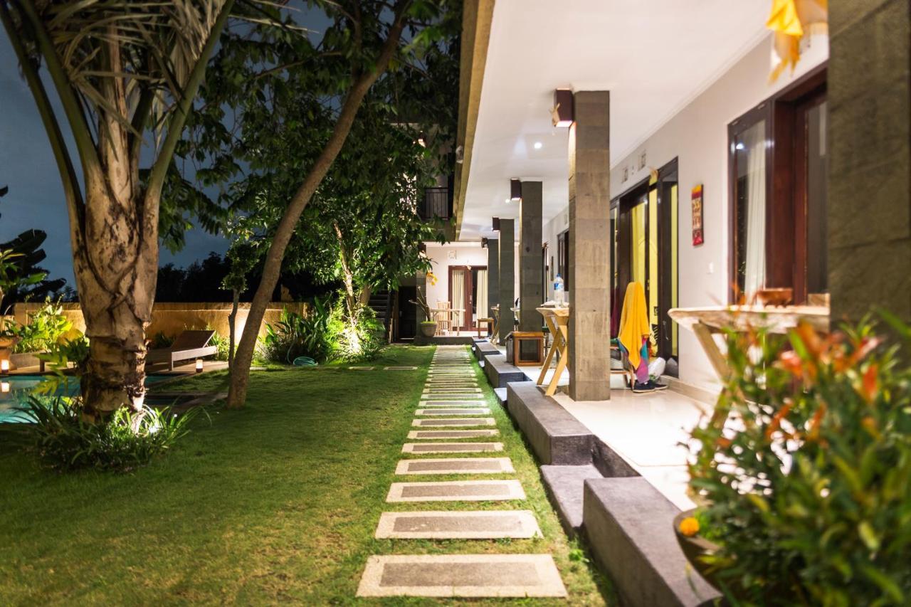 Umah Tikari Guesthouse Canggu Extérieur photo